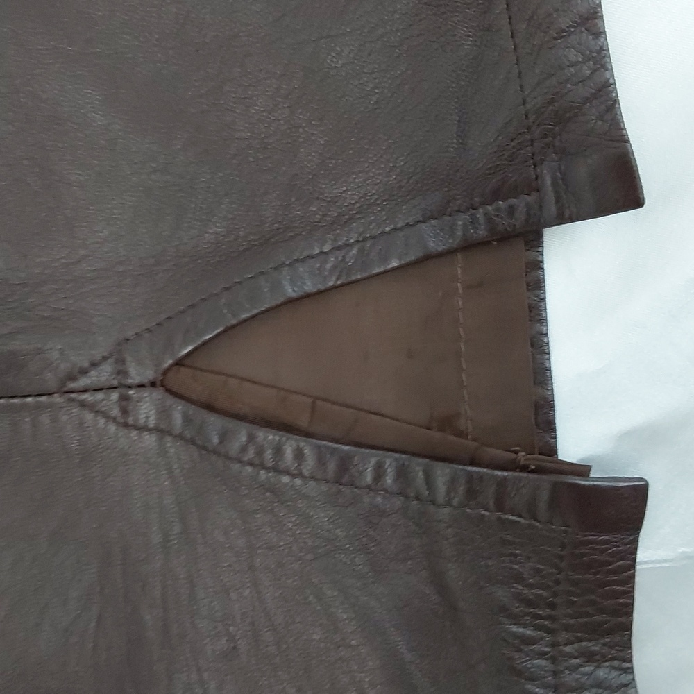 Ann Taylor Leather Mini Skirt Chocolate Brown, Fully Lined, Darted, Size 6 - Picture 9 of 15